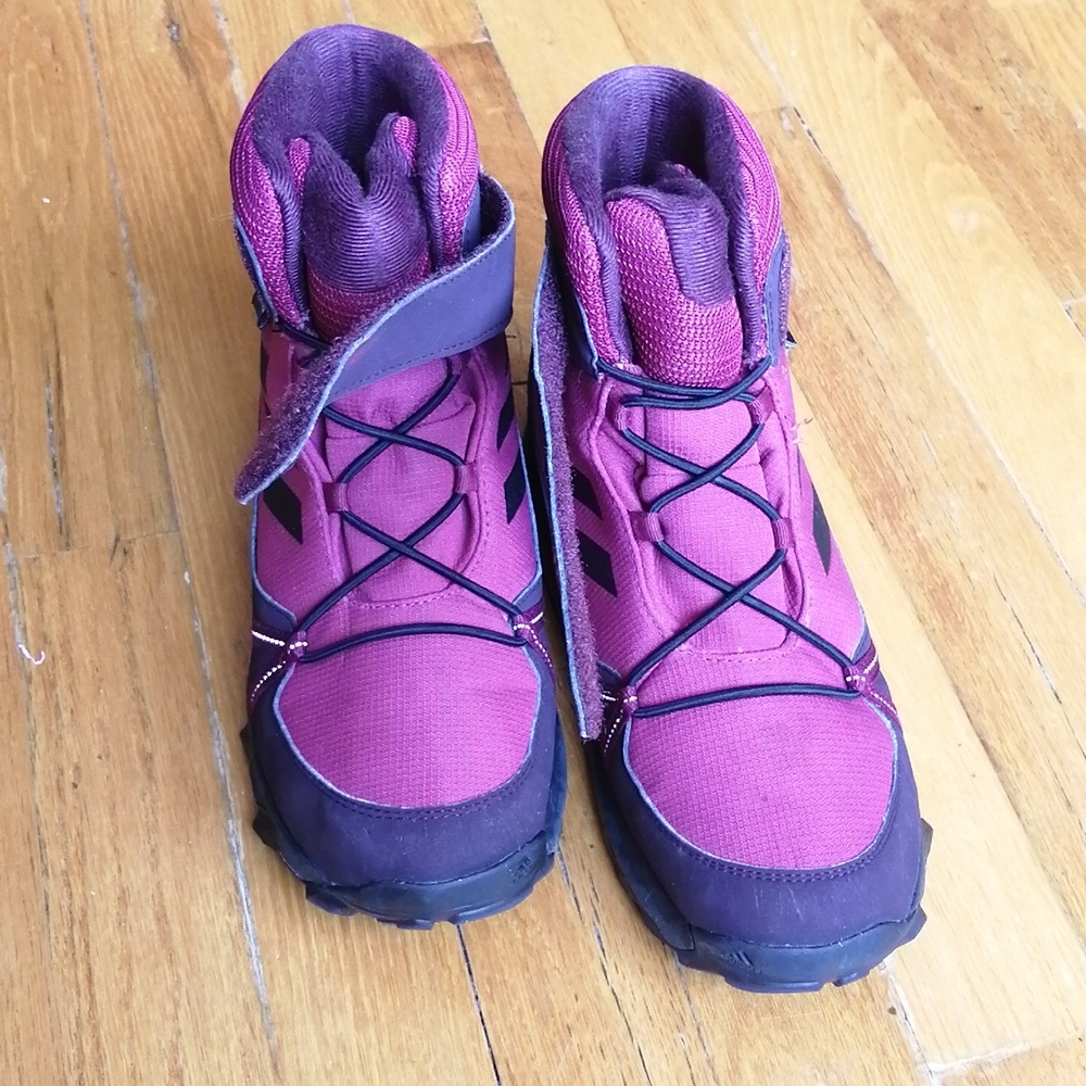 Adidas kids/women weather boots